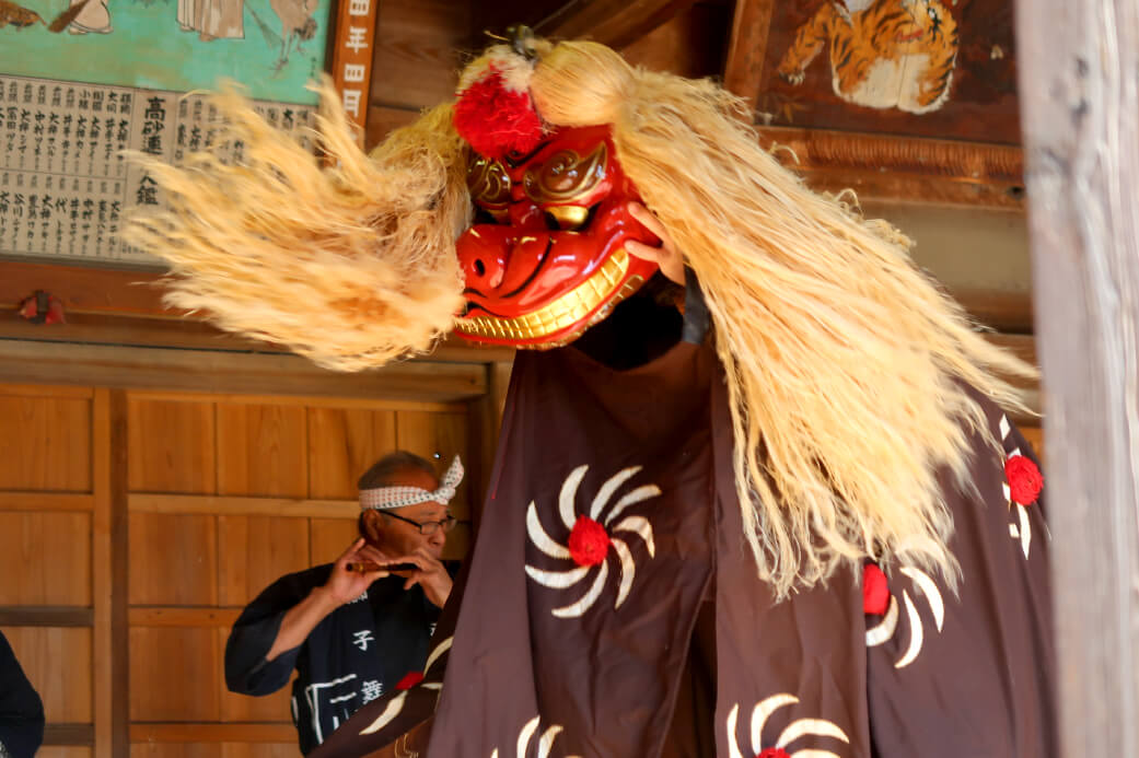 宇田川原豊年獅子舞